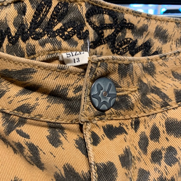Leopard Jeans Sz. 13 - Picture 3 of 4